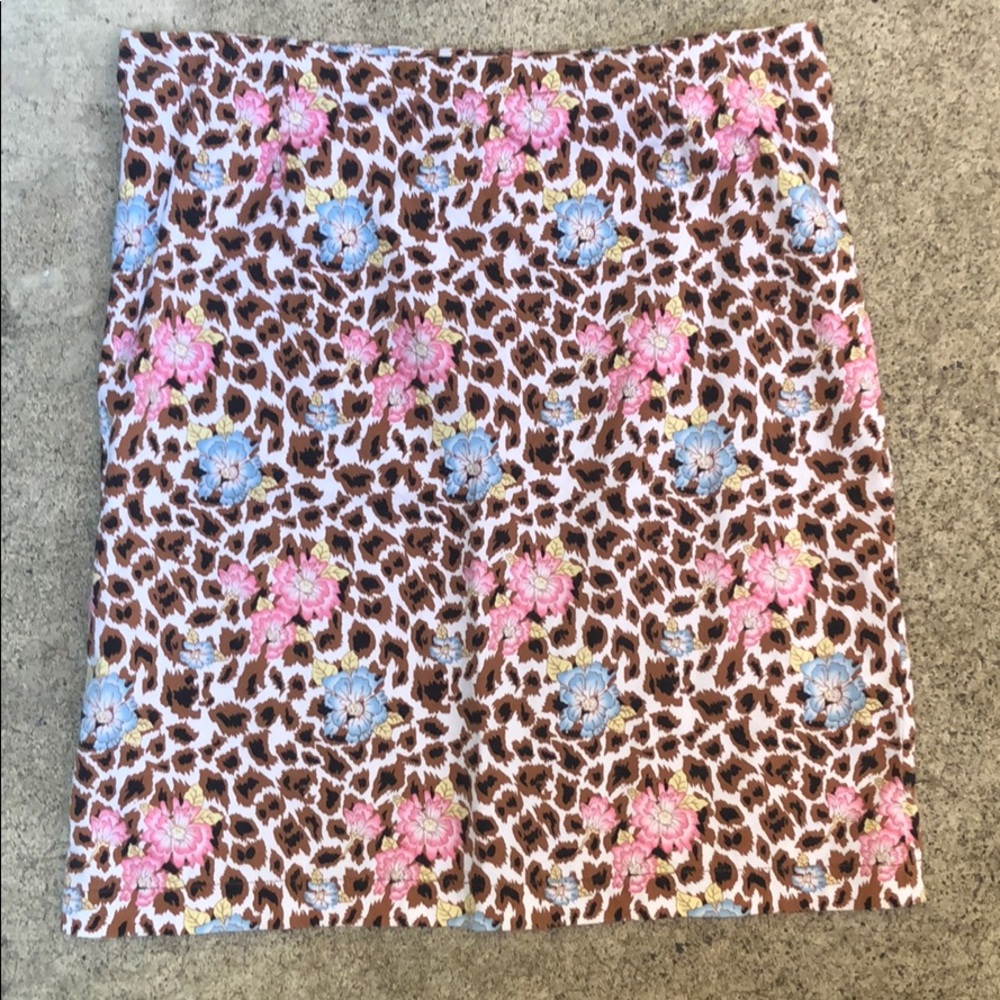 White Cheetah Print w/ Flowers - Nicole - SZ 10